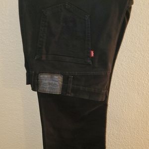 Mens black 541 levi 40x30